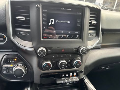Used 2020 RAM 1500 Big Horn AWD/4WD image 13