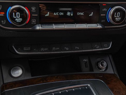 Used 2020 Audi Q5 Prestige image 18