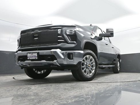 Used 2025 Chevrolet Silverado 2500 LTZ w/ LTZ Premium Package image 53