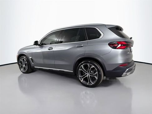 New 2026 BMW X5 xDrive50e AWD/4WD image 7