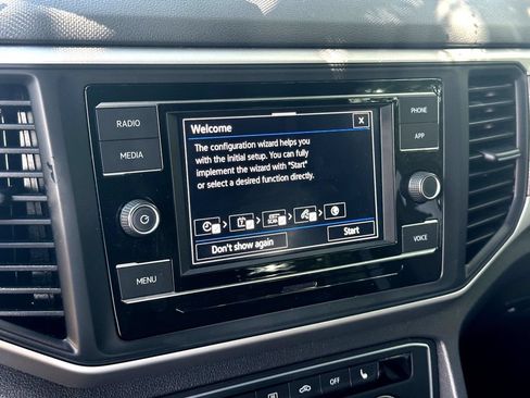 Certified 2023 Volkswagen Atlas Cross Sport SE FWD image 22