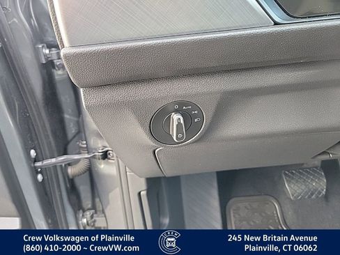 Certified 2022 Volkswagen Jetta SE image 41