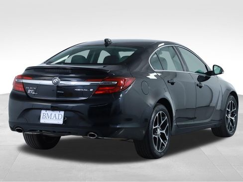 Used 2017 Buick Regal Sport Touring FWD image 13