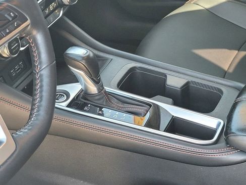 Used 2024 Nissan Sentra SR w/ SR Premium Package image 19