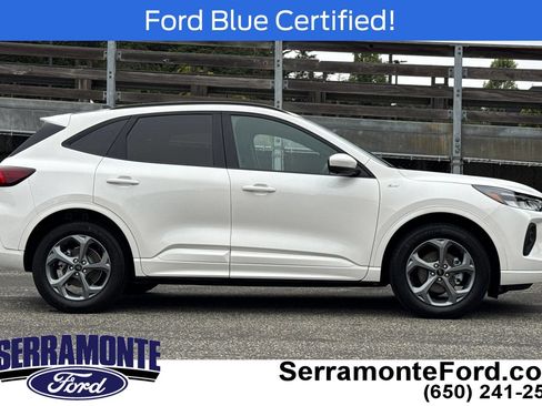Certified 2023 Ford Escape ST-Line Select w/ Tech Pack #2 AWD/4WD image 3