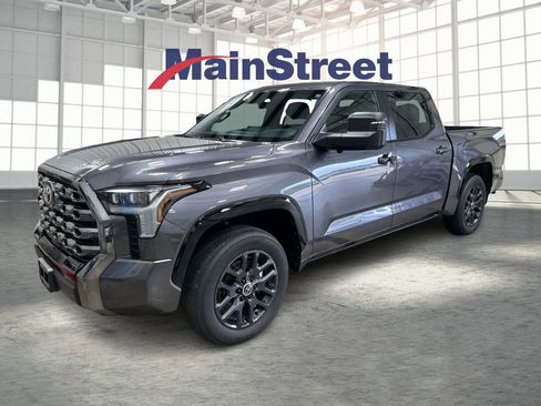 Used 2024 Toyota Tundra Platinum AWD/4WD image 1