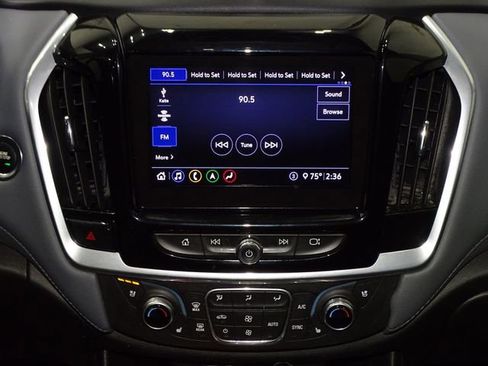 Used 2020 Chevrolet Traverse Premier image 37