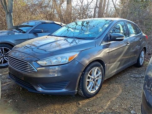 Used 2015 Ford Focus Titanium w/ Titanium Cold Weather Package image 2