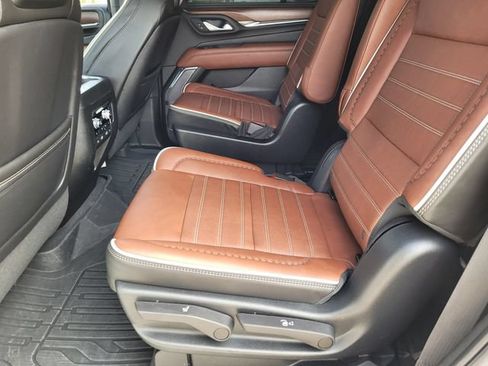 Used 2023 GMC Yukon Denali Ultimate AWD/4WD image 26