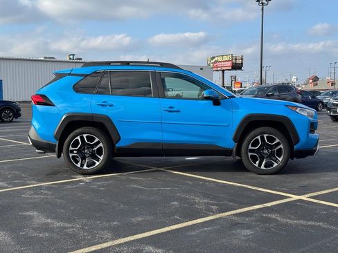 Used 2019 Toyota RAV4 Adventure image 2