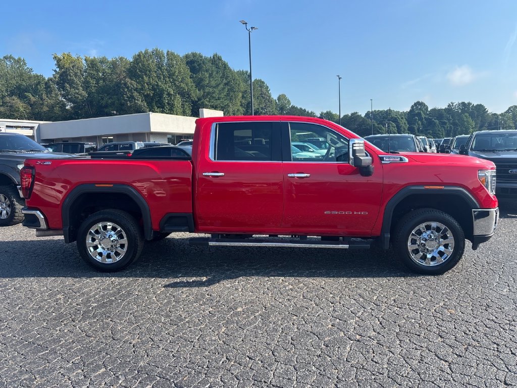 Used 2022 GMC Sierra 2500 SLT w/ SLT Preferred Package AWD/4WD image 9