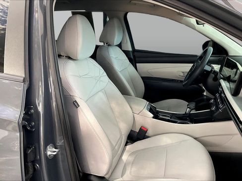 Used 2025 Hyundai Tucson SE FWD image 9
