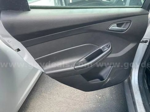 Used 2016 Ford Focus SE FWD image 22