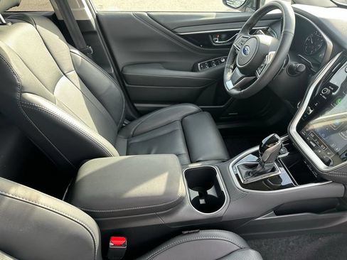 Used 2025 Subaru Outback Limited w/ Popular Package #2 AWD/4WD image 17