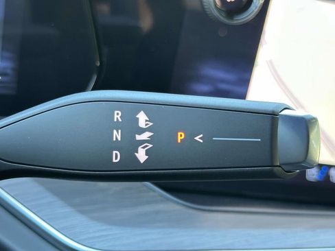 New 2026 Chevrolet Suburban Premier image 7