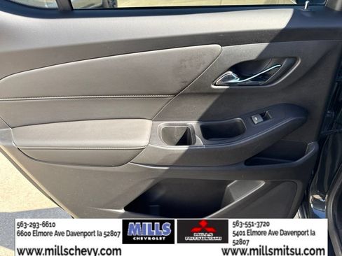 Used 2020 Chevrolet Traverse LT w/ LT Premium Package AWD/4WD image 19