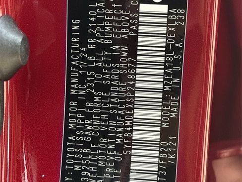 Used 2025 Toyota Corolla LE image 32