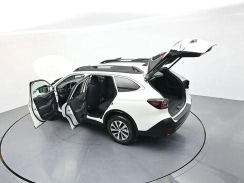 Used 2020 Subaru Outback Premium image 38