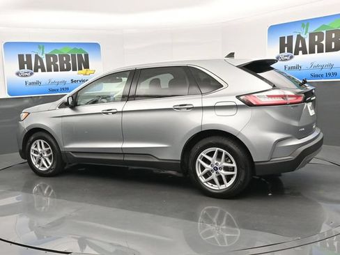 Used 2021 Ford Edge SEL FWD image 3
