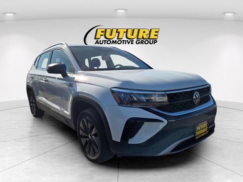 Used 2024 Volkswagen Taos S FWD image 1