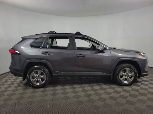 Used 2025 Toyota RAV4 XLE AWD/4WD image 10