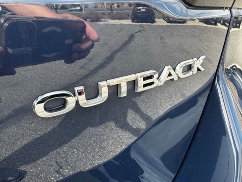 Used 2025 Subaru Outback Limited image 9