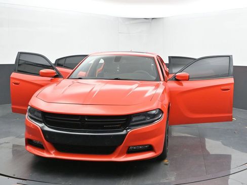 Used 2017 Dodge Charger R/T w/ Plus Group image 48