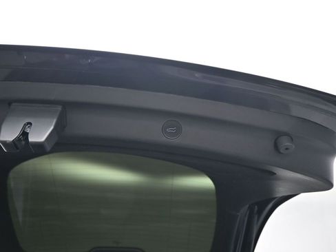 Used 2024 Tesla Model Y Long Range image 18