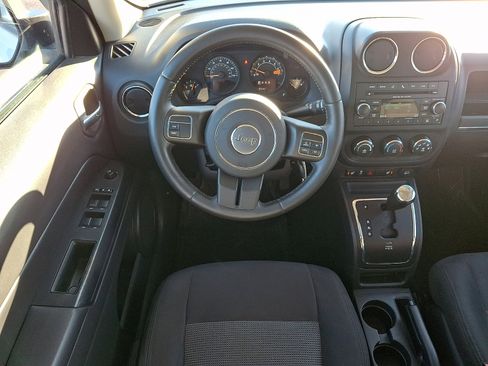 Used 2015 Jeep Patriot Latitude image 11