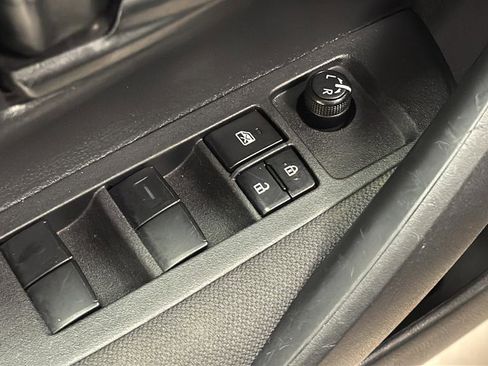 Used 2022 Toyota Corolla LE image 21