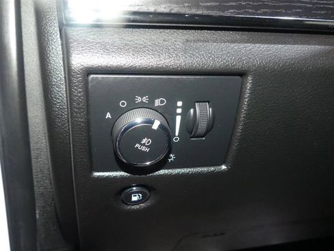 Used 2021 Jeep Grand Cherokee High Altitude AWD/4WD image 29