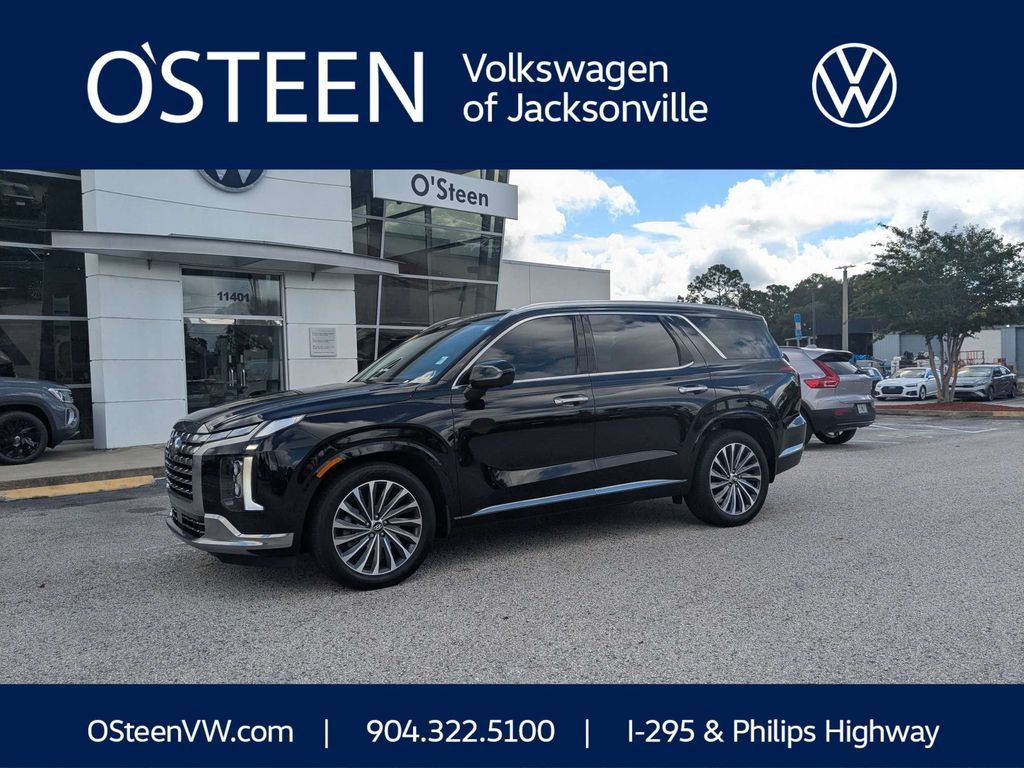Used 2025 Hyundai Palisade Calligraphy FWD image 1