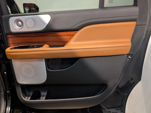 Used 2019 Lincoln Navigator L Reserve w/ Cargo Package image 25