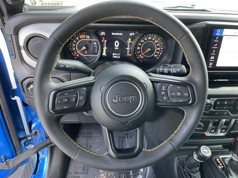 Used 2024 Jeep Wrangler Sport AWD/4WD image 17
