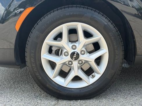 Certified 2024 Kia Soul LX w/ Option Group 015 FWD image 25