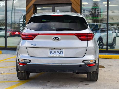 Used 2022 Kia Sportage LX image 11