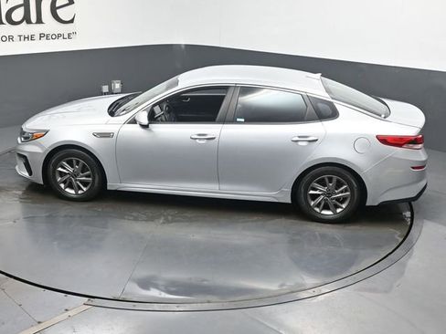 Used 2020 Kia Optima LX FWD image 40