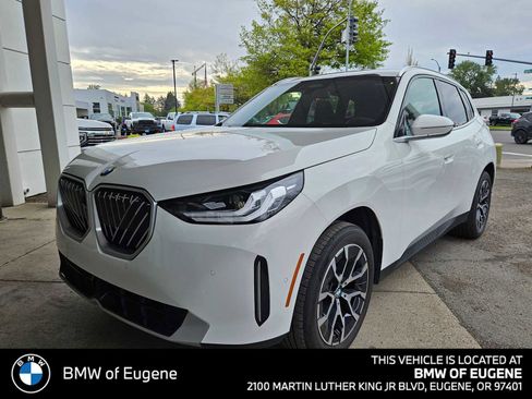 Used 2025 BMW X3 xDrive30i w/ Premium Package image 7