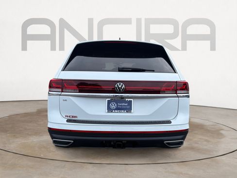 Certified 2024 Volkswagen Atlas SE w/ Panoramic Sunroof Package FWD image 9