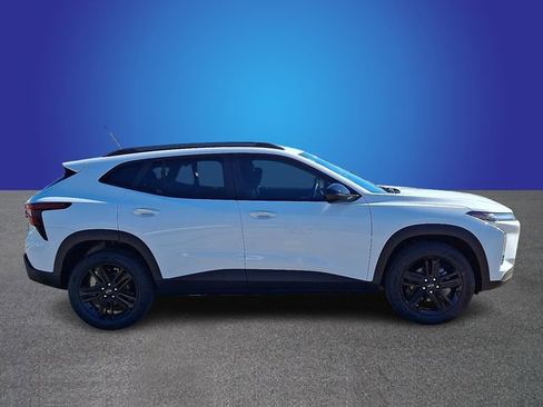 New 2026 Chevrolet Trax ACTIV FWD image 3
