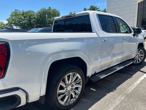 Used 2021 GMC Sierra 1500 Denali w/ Driver Alert Package II AWD/4WD image 5