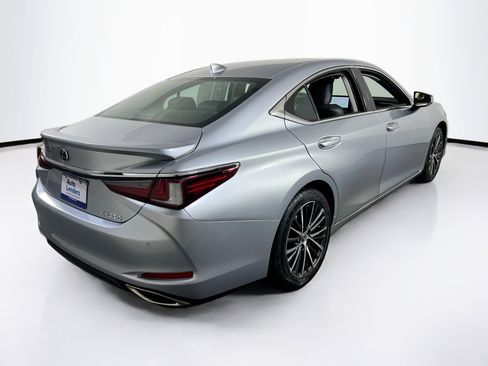 Used 2023 Lexus ES 350 w/ Premium Package image 5