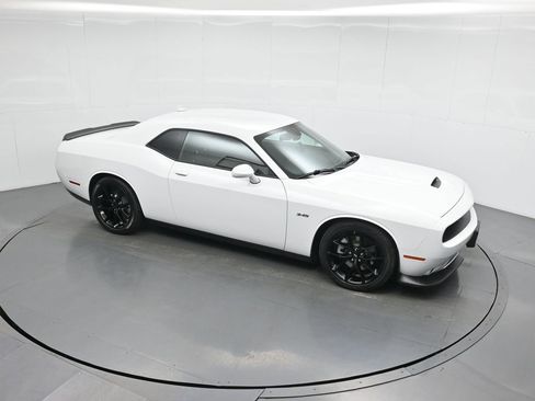 Used 2023 Dodge Challenger R/T image 36