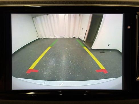 Used 2025 Chrysler Pacifica Select FWD image 16