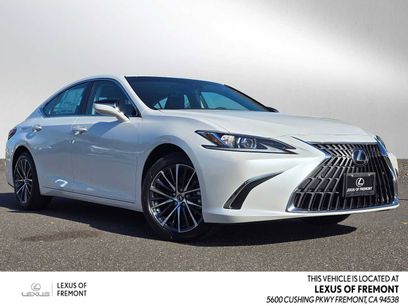 New 2025 Lexus ES 350 w/ Premium Package