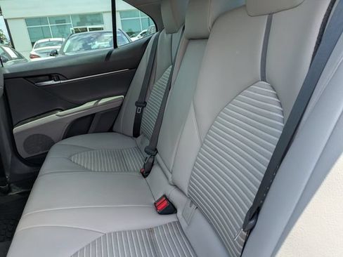 Used 2021 Toyota Camry SE FWD image 14