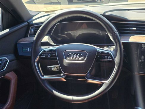 Used 2019 Audi e-tron Prestige AWD/4WD image 19