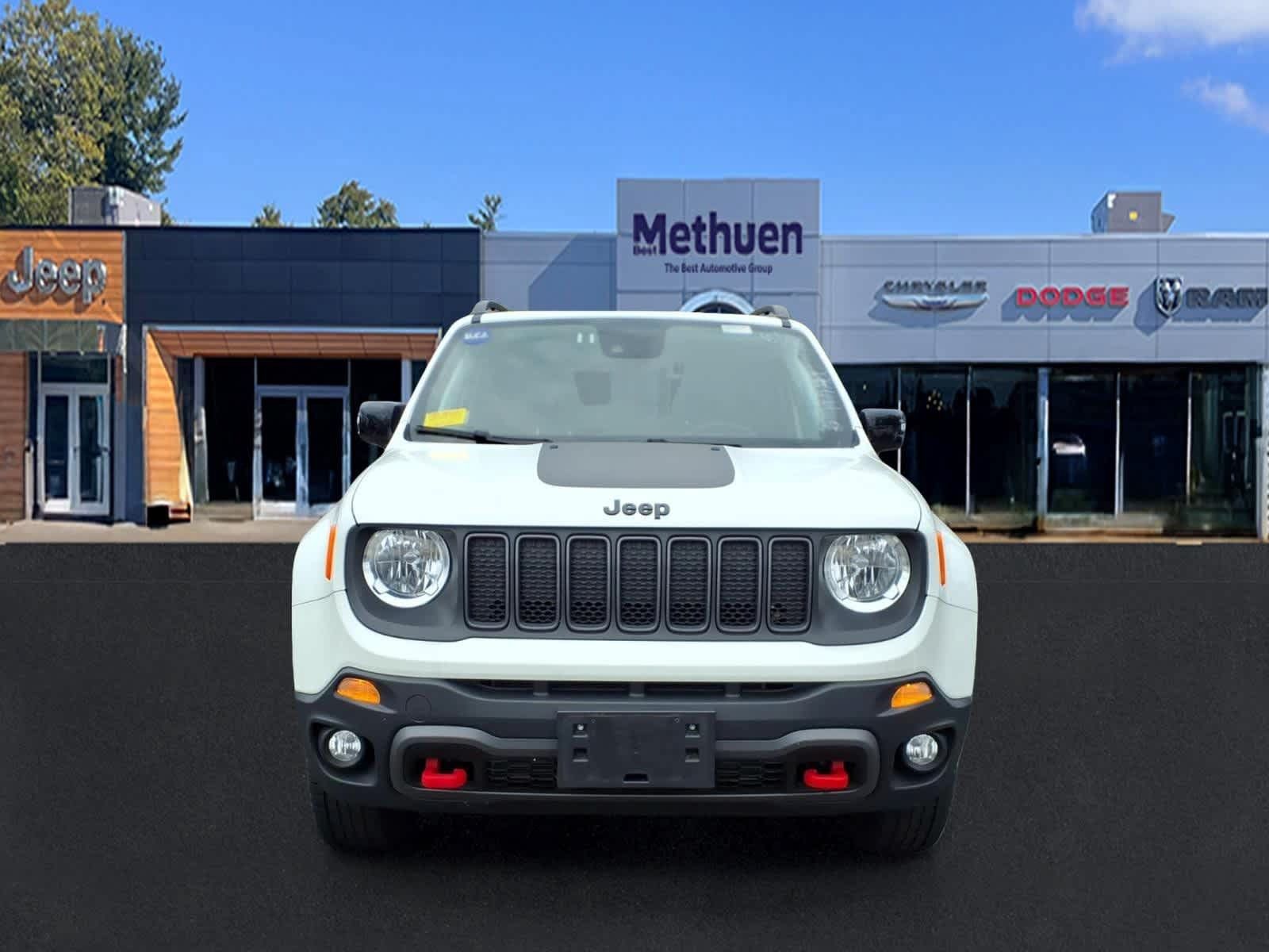 Used 2023 Jeep Renegade Trailhawk AWD/4WD image 2