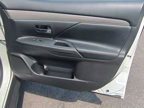 Used 2020 Mitsubishi Outlander SEL image 38