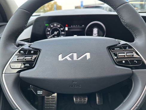 New 2025 Kia Niro Wave w/ Wave Preserve Package image 37